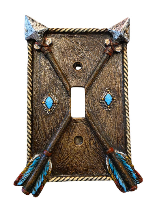 Other - Rustic Southwestern-style polyresin single-toggle light switch plate Arrows